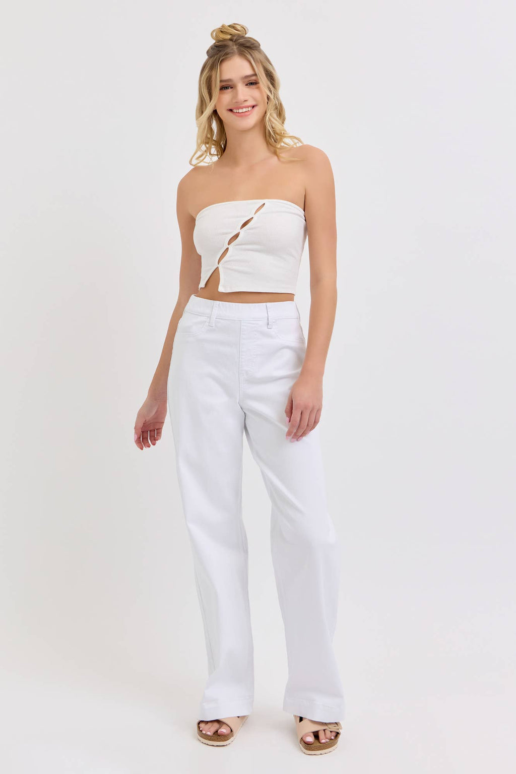Cello Jeans High Rise Pull on Wide Leg Jeans
