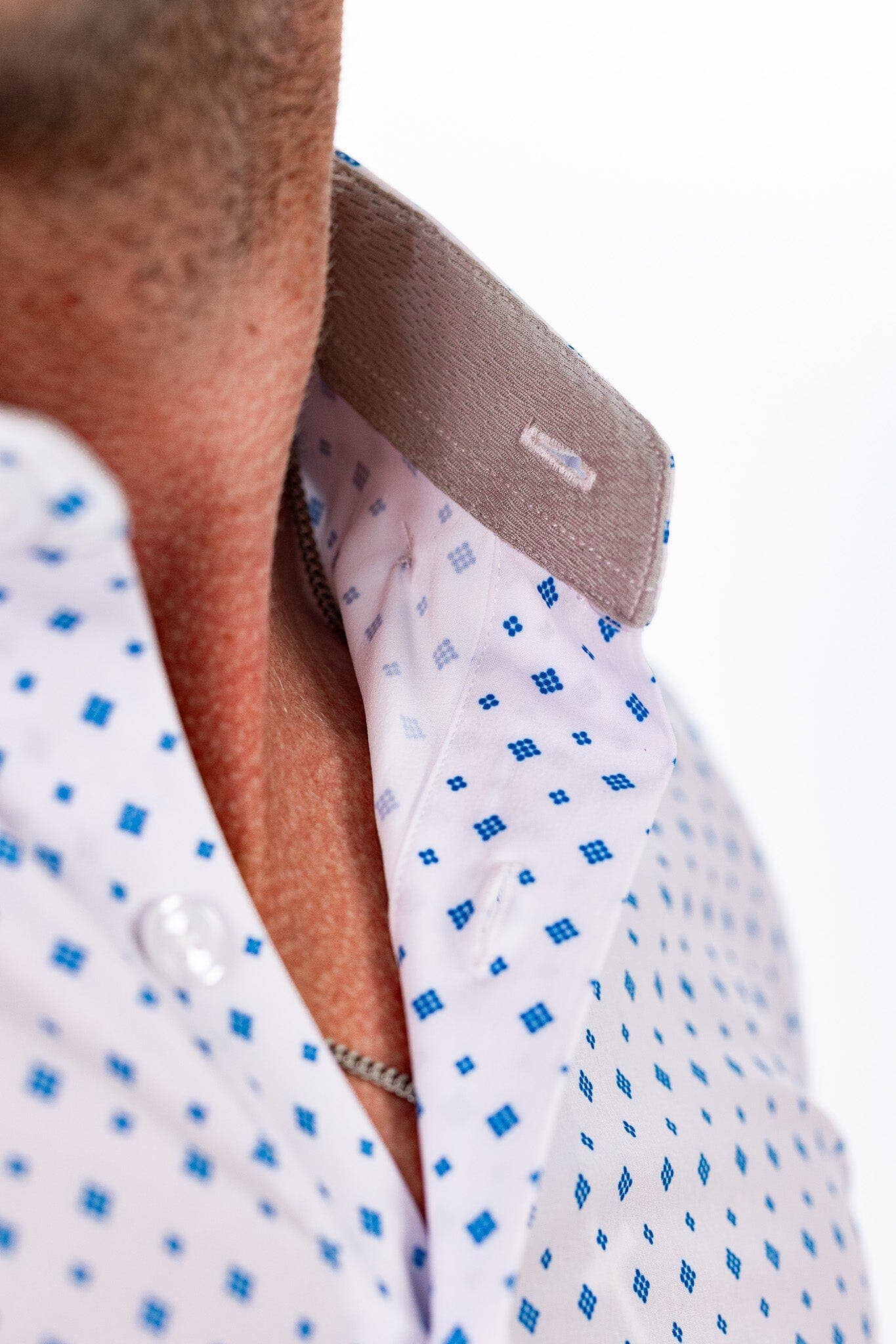 Hustle Performance Dress Shirt - Long Sleeve White Cobalt Diamond