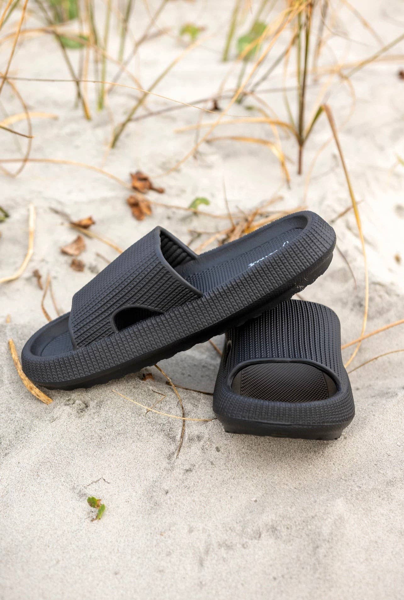 Black  insanely Comfy Beach Slides-FINAL SALE 50%OFF
