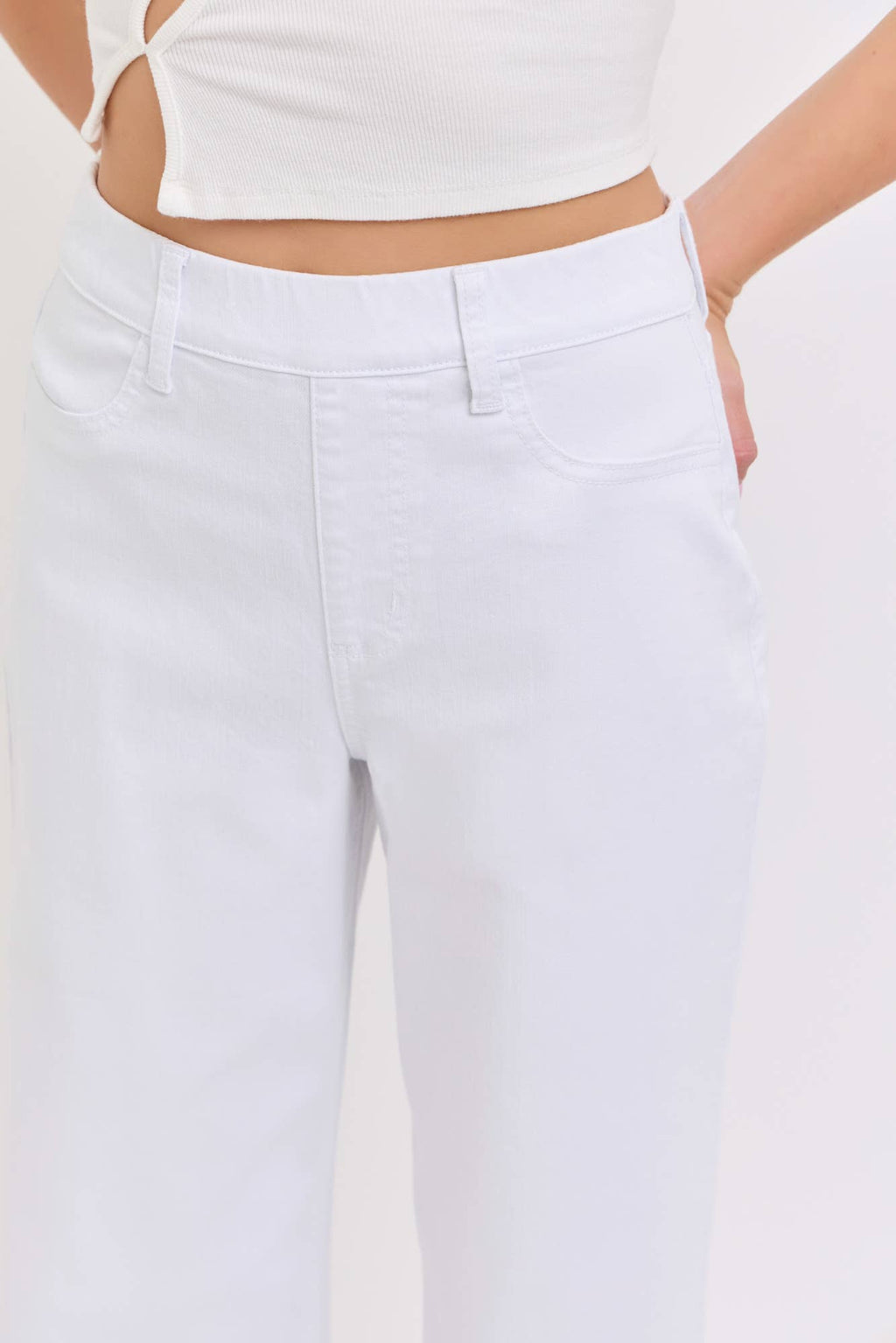 Cello Jeans High Rise Pull on Wide Leg Jeans