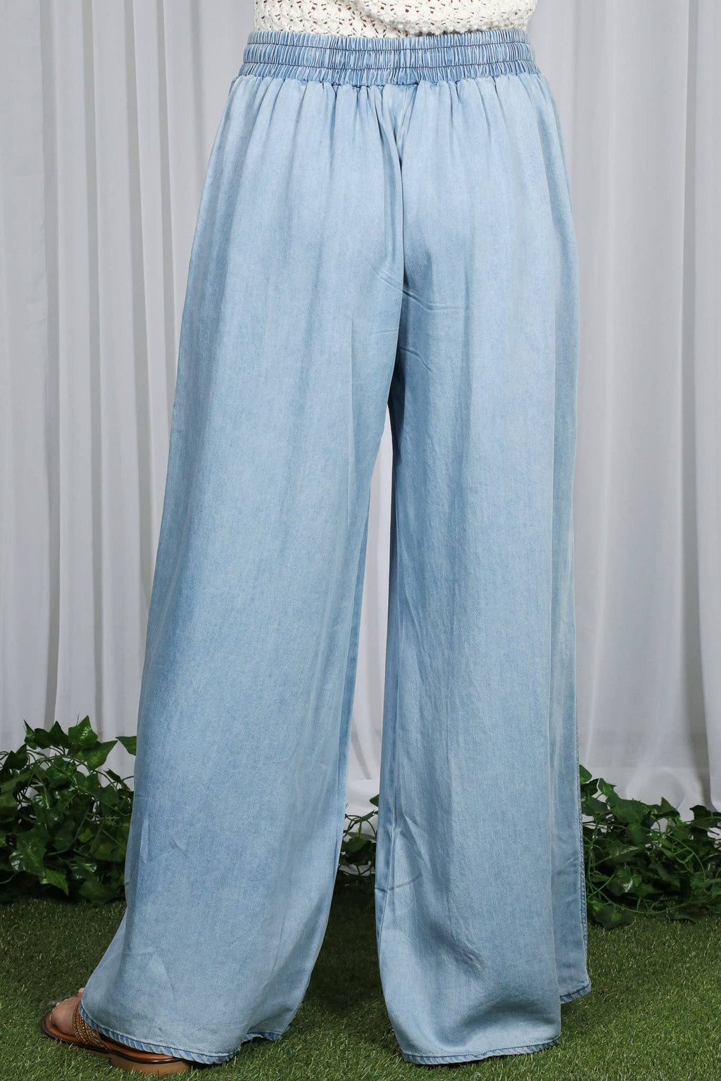 Wide Leg High Waist Chambray Pant