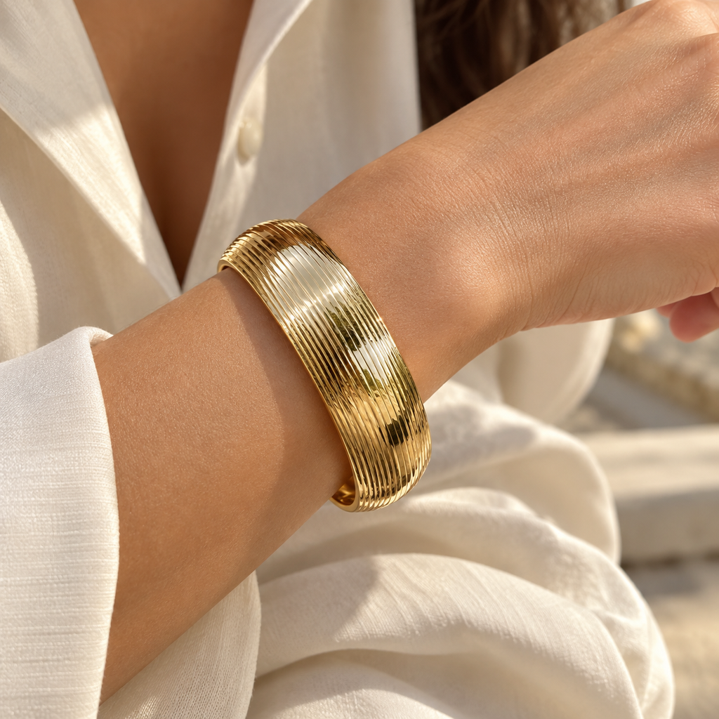 Women’s Gold Ribbed Bangle Bracelet