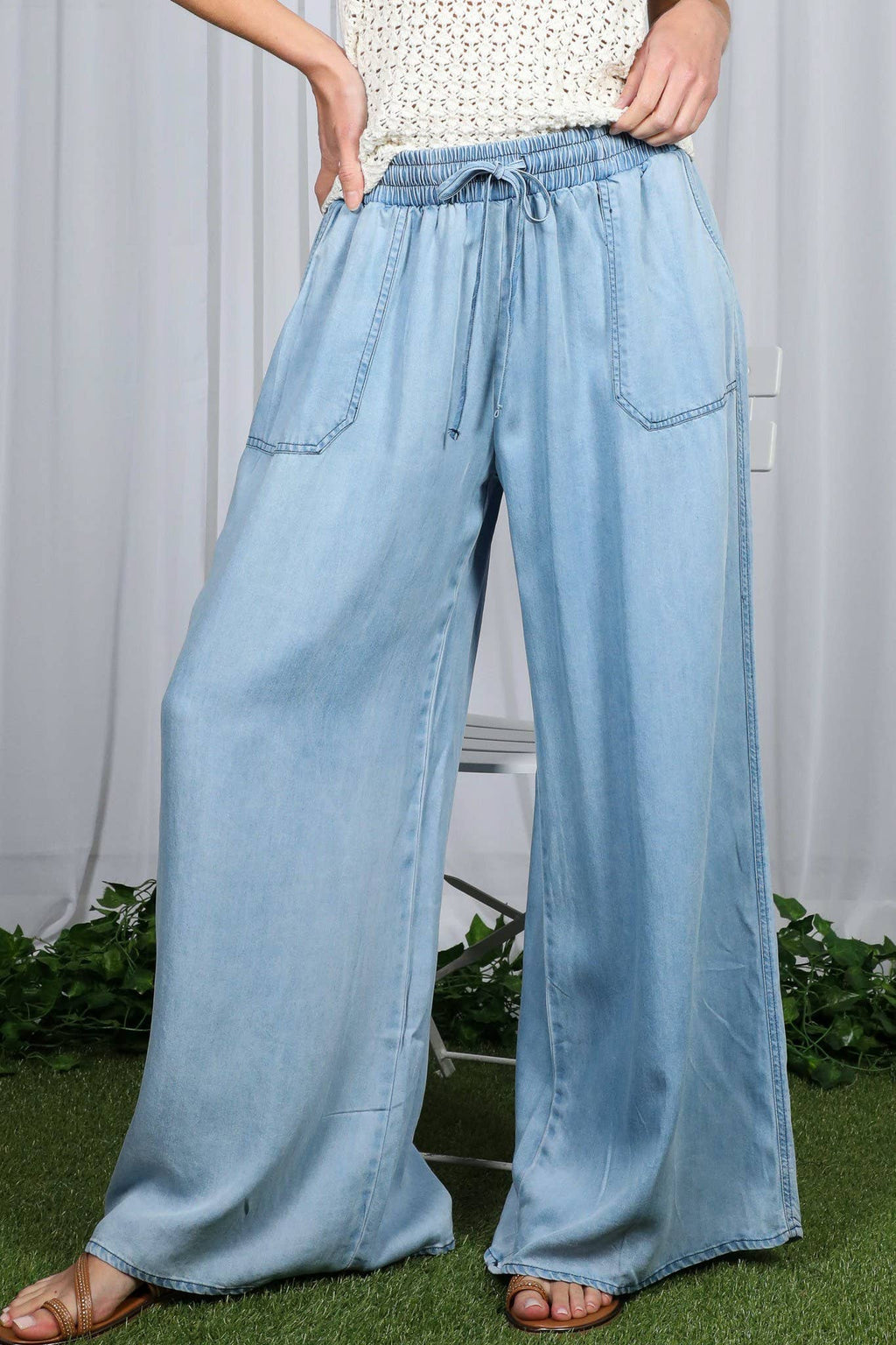 Wide Leg High Waist Chambray Pant