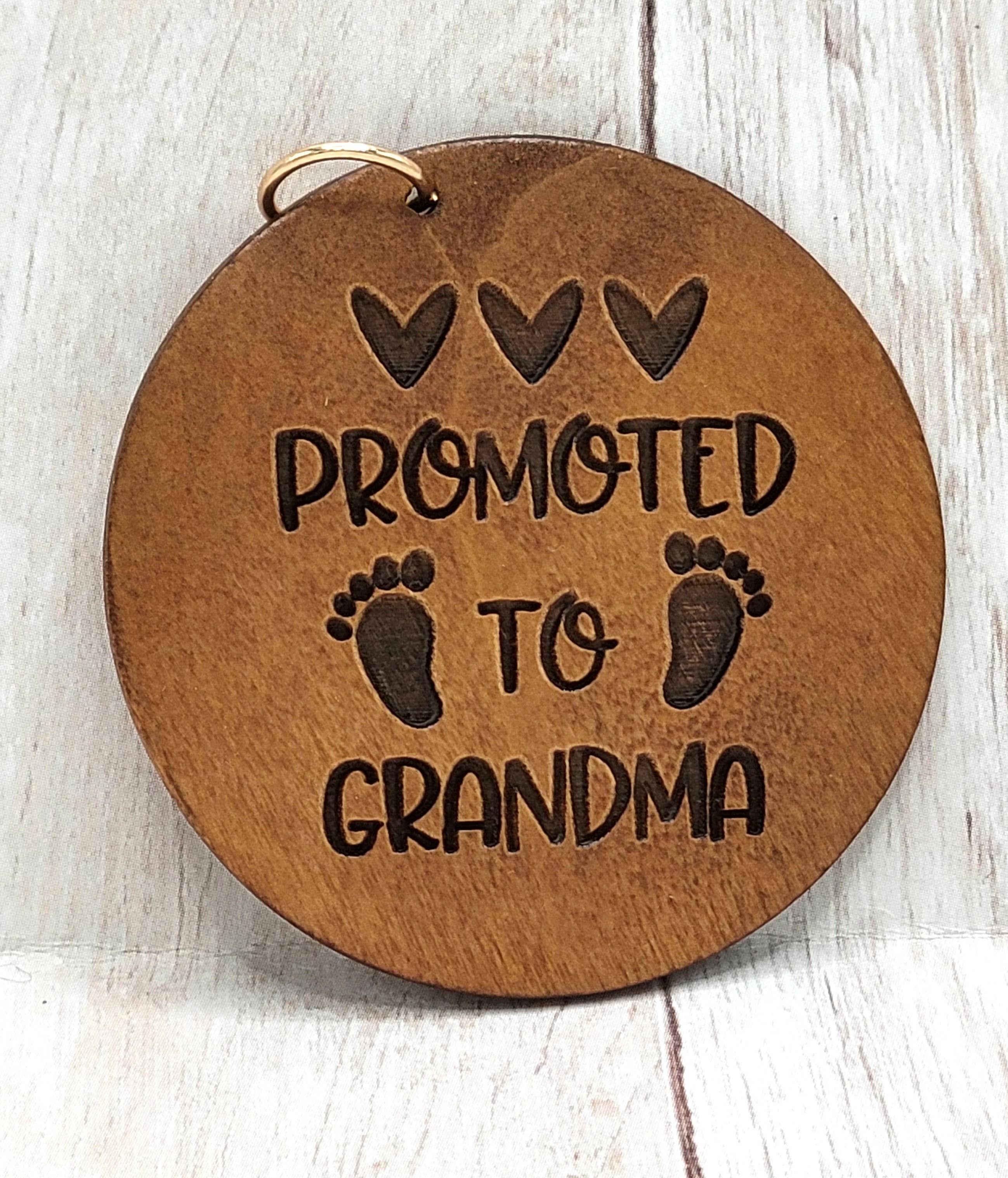 Wristlet Disc "Promoted to Grandma"