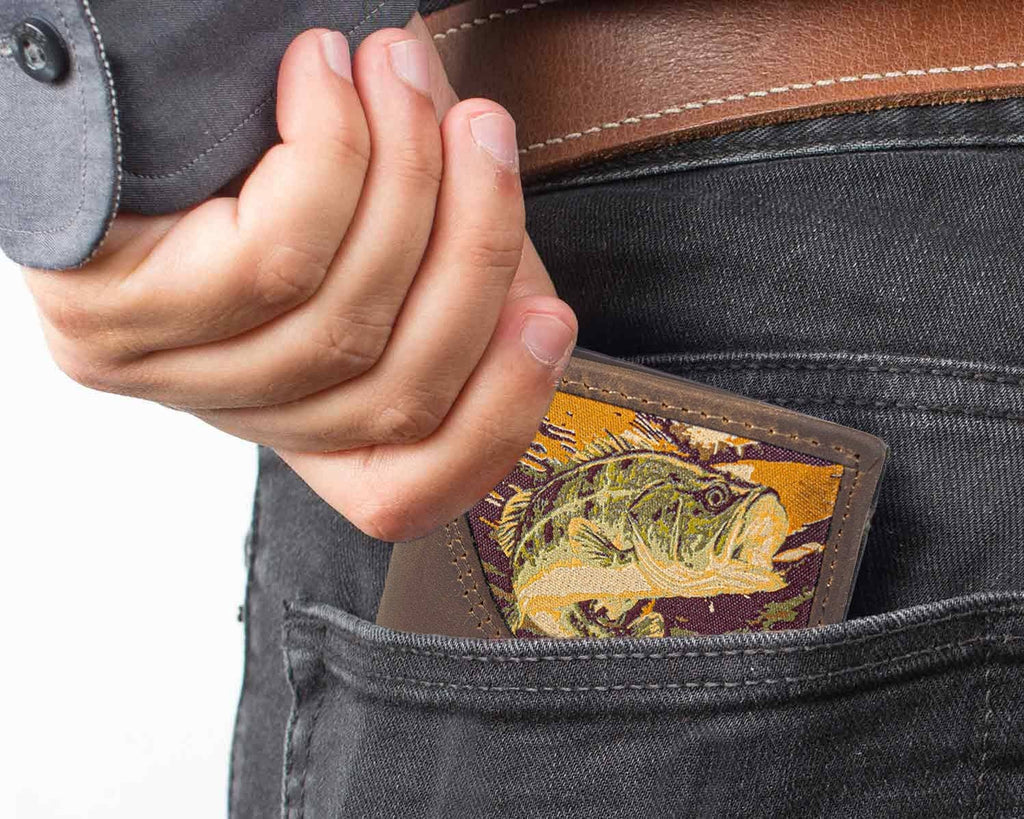 Bass Men's Bifold Woven Patch Leather Wallet.
