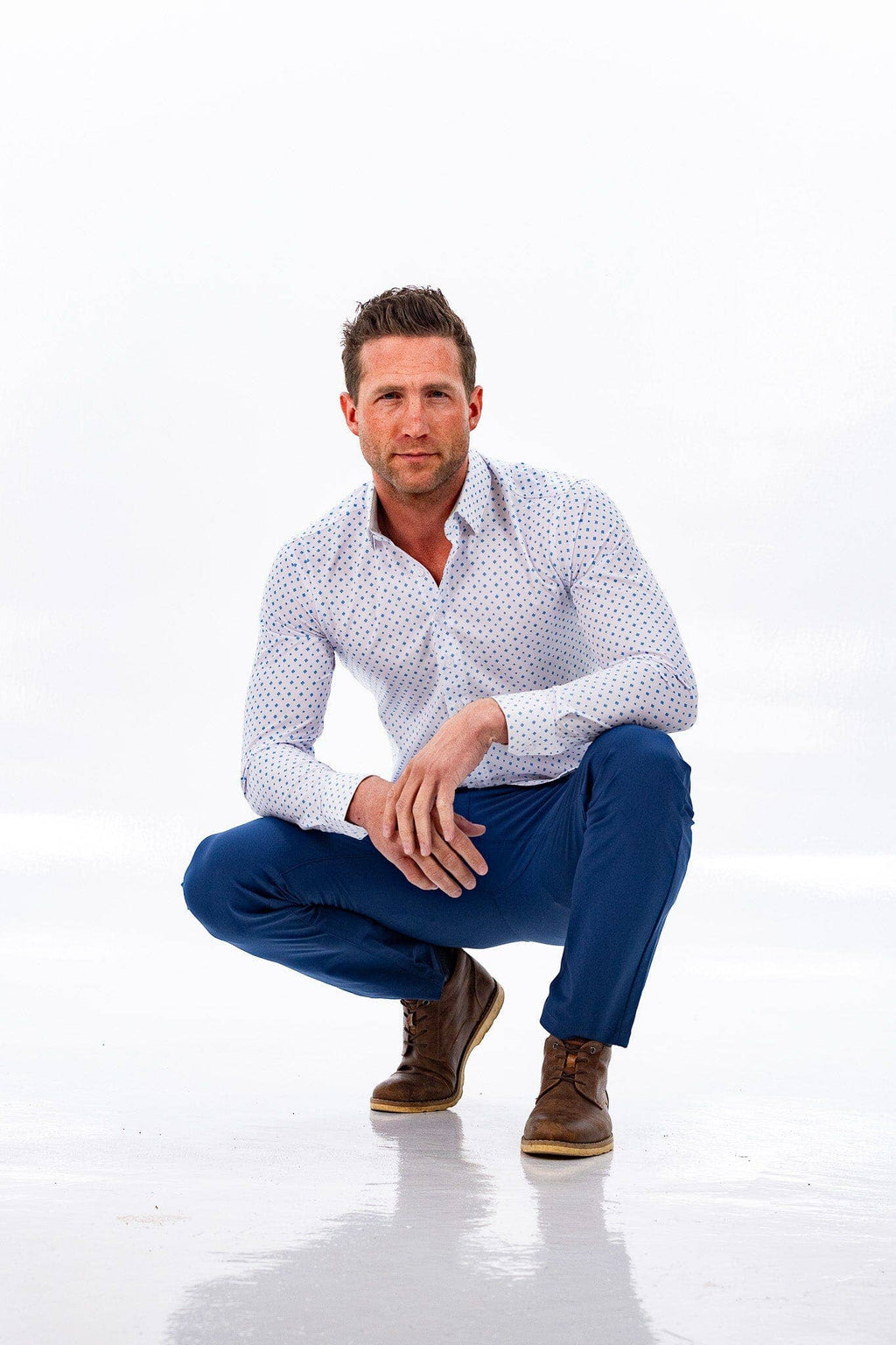 Hustle Performance Dress Shirt - Long Sleeve White Cobalt Diamond