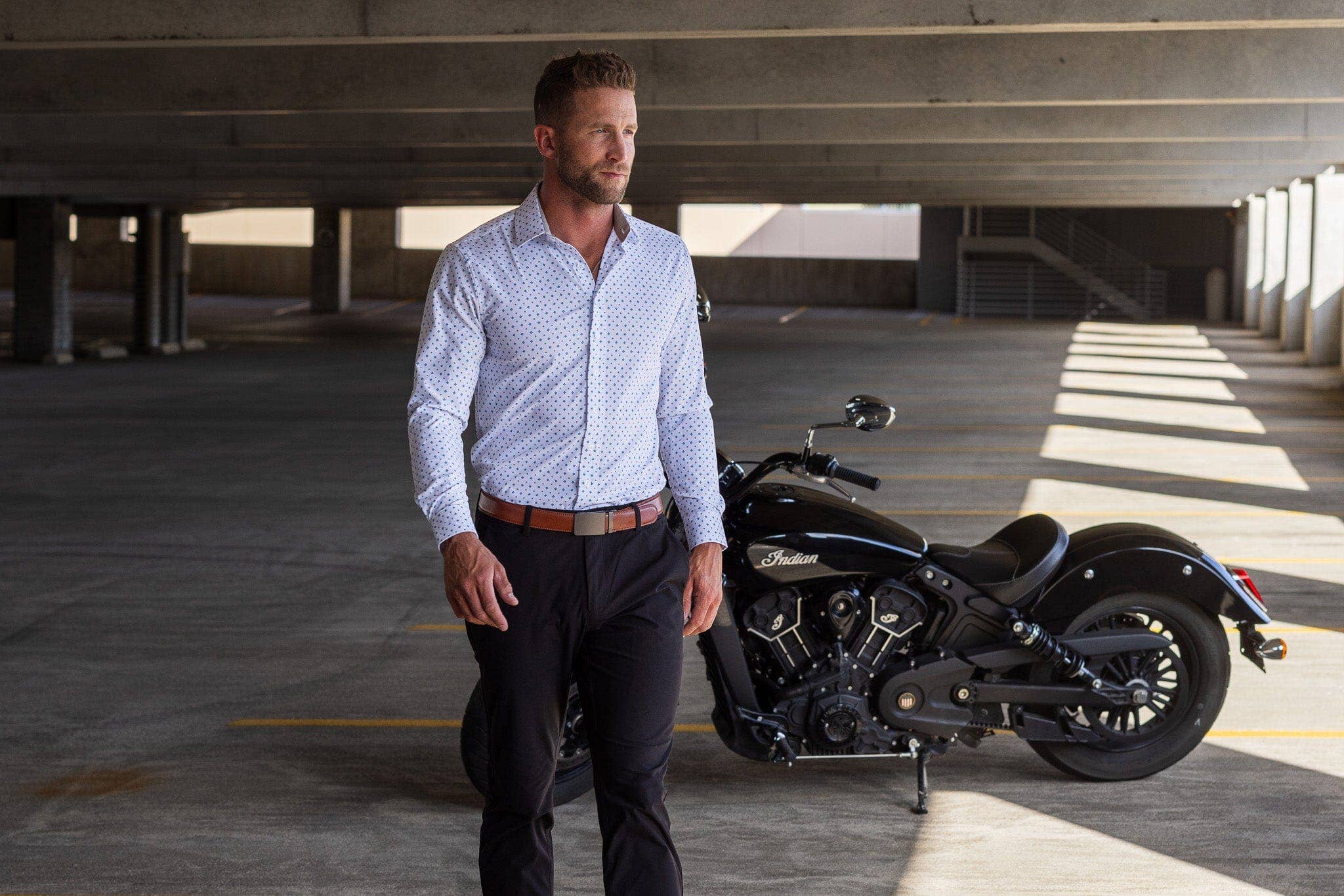 Hustle Performance Dress Shirt - Long Sleeve White Cobalt Diamond