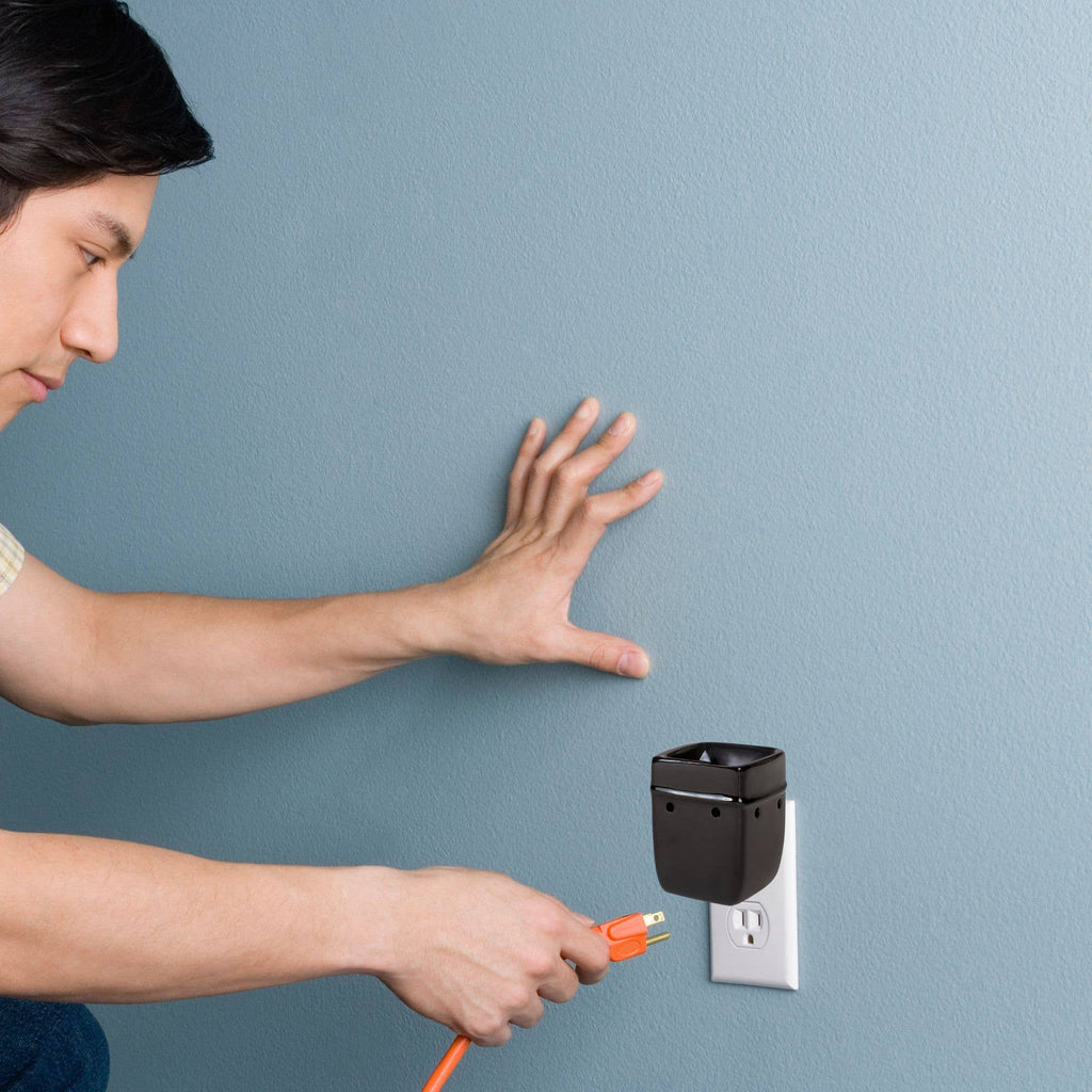 Plug-In Warmer Solid Black