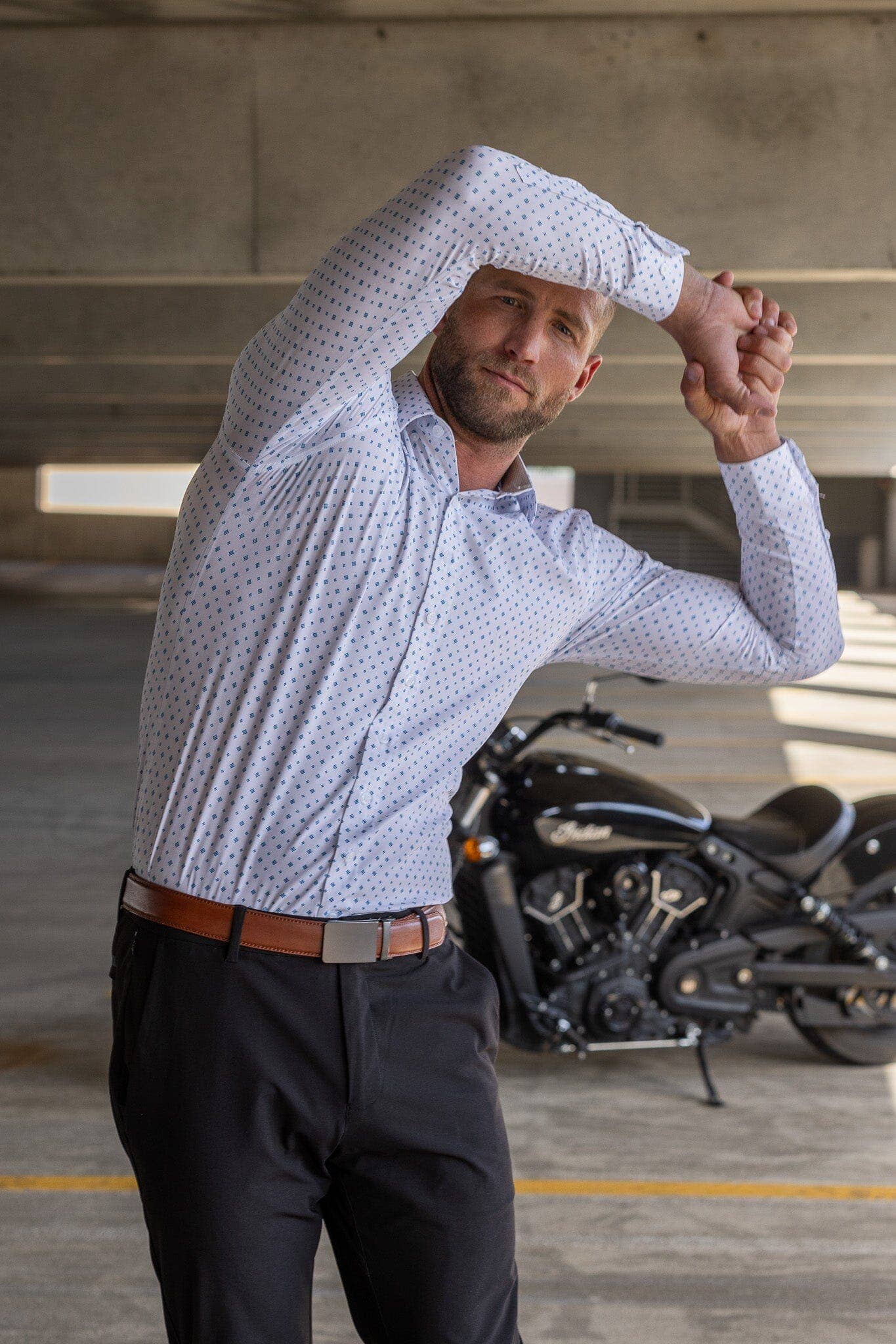 Hustle Performance Dress Shirt - Long Sleeve White Cobalt Diamond